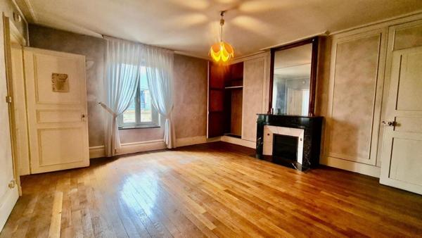 Appartement 200m2 Haussmannien Hypercentre à rénover