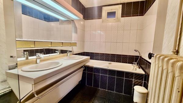 Appartement 200m2 Haussmannien Hypercentre à rénover