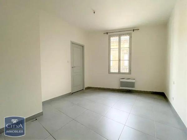 Appartement à louer 2 pièces 46.88m² Saint-Médard-de-Guizières (33230)