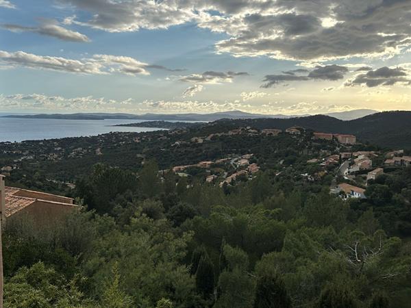 APPARTEMENT 2 PIECES AVEC VUE MER