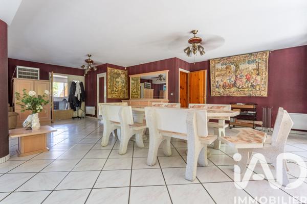 Maison à vendre 9 pièces 440 m² Sainte-Geneviève-des-Bois