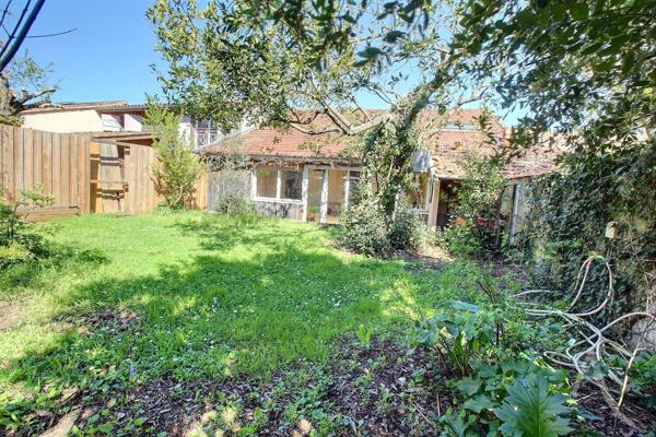 Maison en Pierre type échoppe double 95 m² Jardin