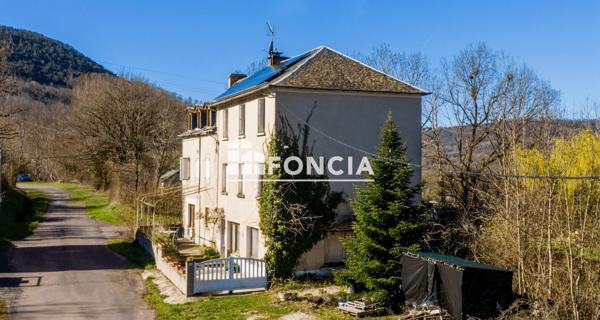 À vendre Maison 12 pièces 281 m² - Saint-laurent-d'olt 12560