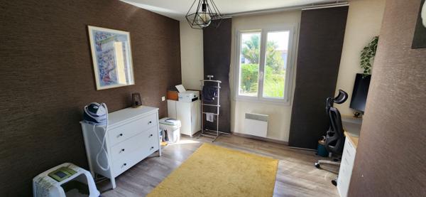 Charmante maison avec jardin, proche commerces et ecoles !