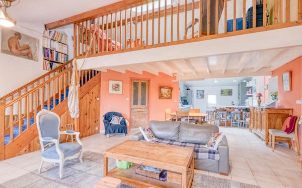 Appartement à vendre    6 pièces • 136,90 m2 Caluire-et-Cuire