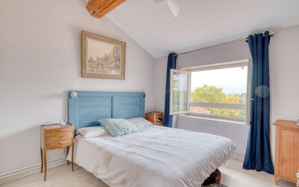 Appartement à vendre    6 pièces • 136,90 m2 Caluire-et-Cuire