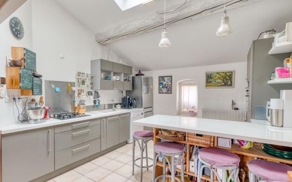 Appartement à vendre    6 pièces • 136,90 m2 Caluire-et-Cuire