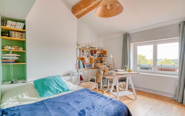 Appartement à vendre    6 pièces • 136,90 m2 Caluire-et-Cuire