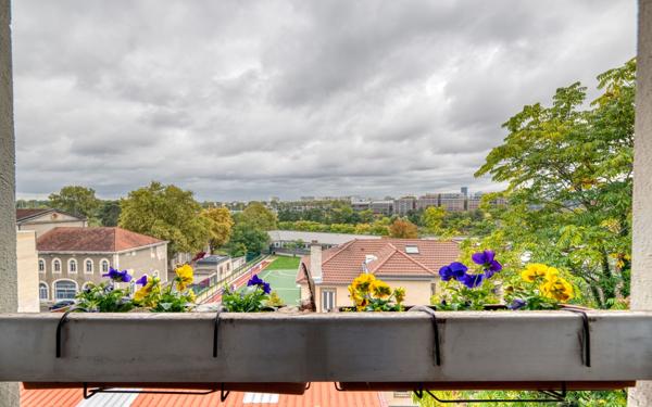 Appartement à vendre    6 pièces • 136,90 m2 Caluire-et-Cuire