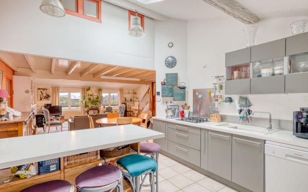 Appartement à vendre    6 pièces • 136,90 m2 Caluire-et-Cuire