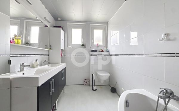 Maison à vendre    3 pièces • 74 m2 Ribécourt-Dreslincourt