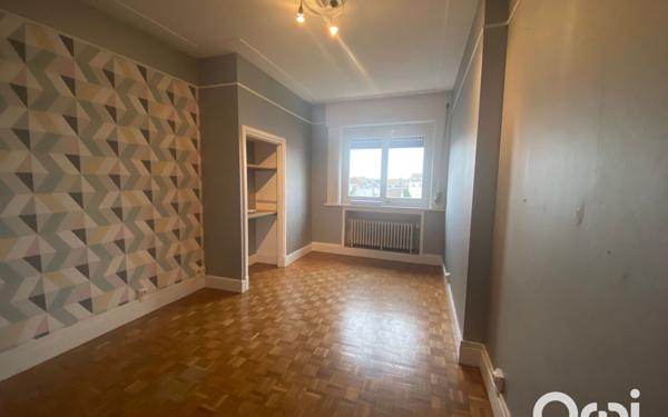 Appartement à louer    5 pièces • 98,13 m2 Calais