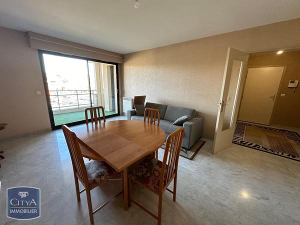 Appartement à louer 2 pièces 53.8m²
