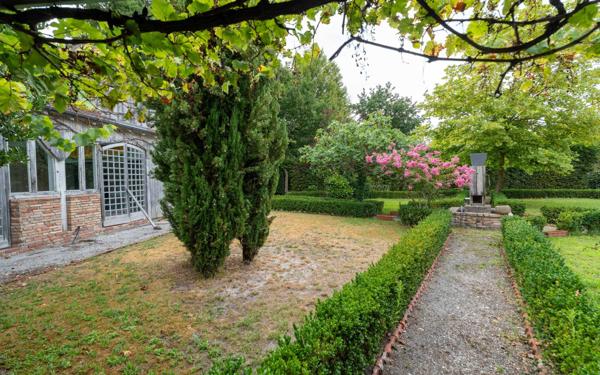 Maison à vendre    1 pièce •  Biscarrosse