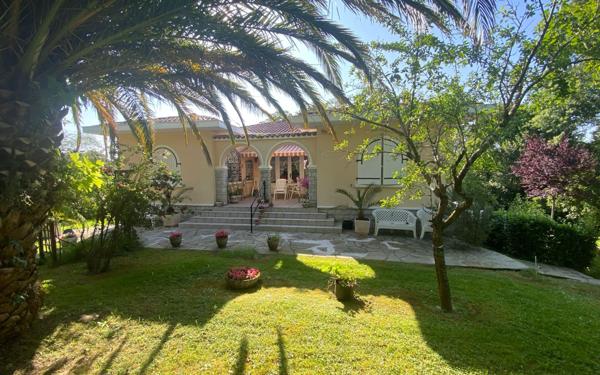 Maison à vendre    6 pièces • 138 m2 Lahonce