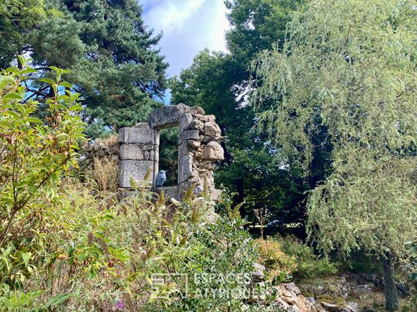 Maison de caractère, en pleine nature, au coeur de l’Ardèche verte.
