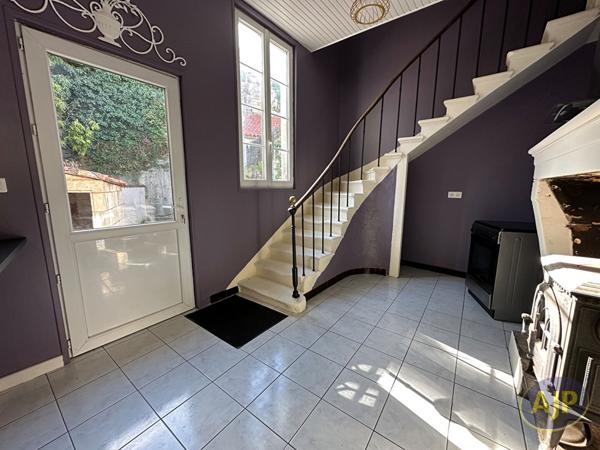 Vente maison Pons : 112 000 € - AJP Immobilier Pons