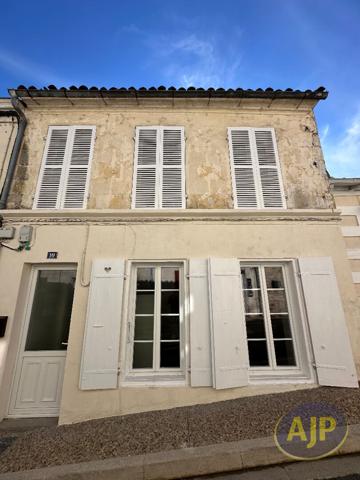 Vente maison Pons : 112 000 € - AJP Immobilier Pons