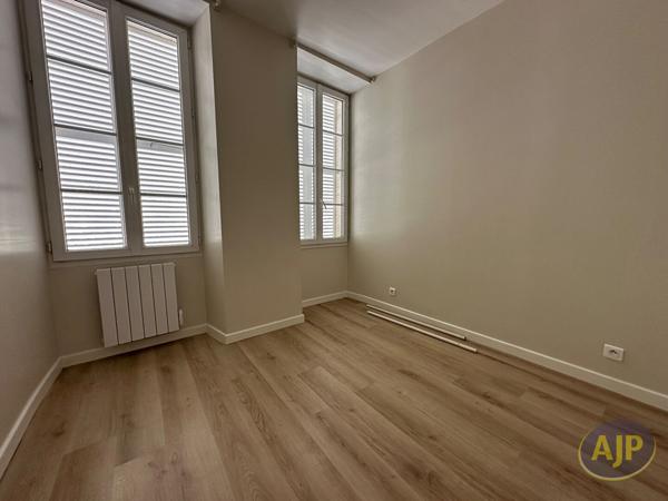 Vente maison Pons : 112 000 € - AJP Immobilier Pons