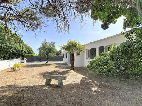 Maison sur sous-sol avec accès plain-pied 4 pièces à vendre à Doix les Fontaines - 267000€