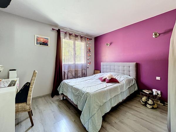 Maison sur sous-sol avec accès plain-pied 4 pièces à vendre à Doix les Fontaines - 267000€