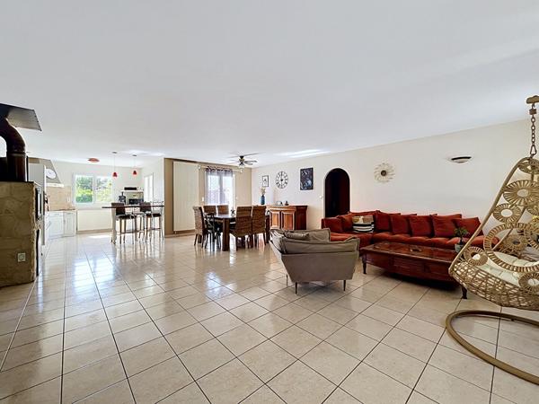 Maison sur sous-sol avec accès plain-pied 4 pièces à vendre à Doix les Fontaines - 267000€