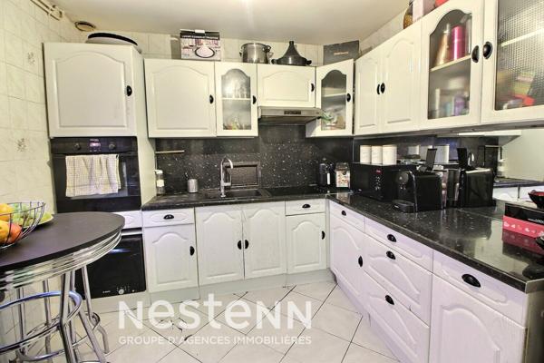 VENISSIEUX - Secteur Charreard - PROCHE AXES ROUTIERS - GARE - TRAMWAY - BUS - COMMERCES - ECOLES - COLLEGE