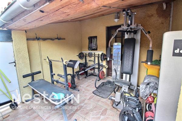 VENISSIEUX - Secteur Charreard - PROCHE AXES ROUTIERS - GARE - TRAMWAY - BUS - COMMERCES - ECOLES - COLLEGE