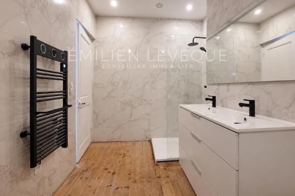 Maison à vendre - 4 Chambres de 126m2 à LOOS