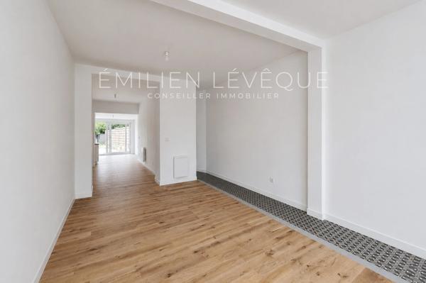 Maison à vendre - 4 Chambres de 126m2 à LOOS