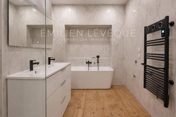 Maison à vendre - 4 Chambres de 126m2 à LOOS