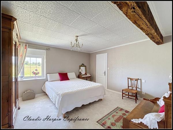 Maison à vendre 8 pièces AIRVAULT (79) - terrain 2769 m² - 5 ch - mare -288 m² habitable