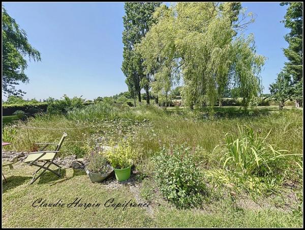 Maison à vendre 8 pièces AIRVAULT (79) - terrain 2769 m² - 5 ch - mare -288 m² habitable