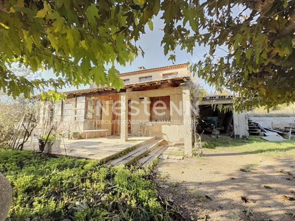 Maison Bouc Bel Air 4 pièce(s) 130 m2 sur 2514m² de terrain proche des commerces