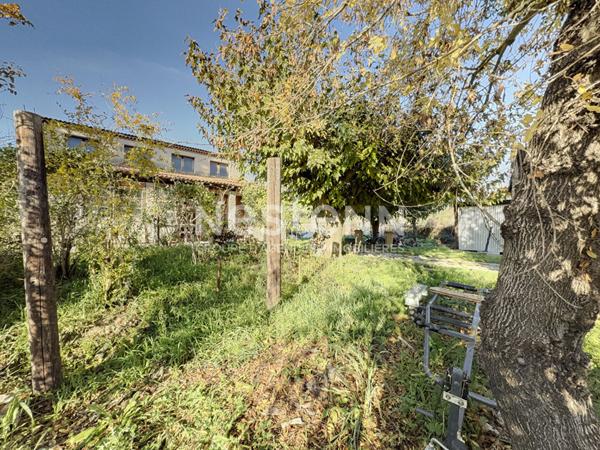 Maison Bouc Bel Air 4 pièce(s) 130 m2 sur 2514m² de terrain proche des commerces