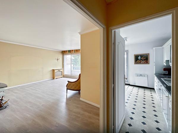 Saint-Gratien (95210) Saint-Gratien. Appartement 3 chambres de 82 M2.