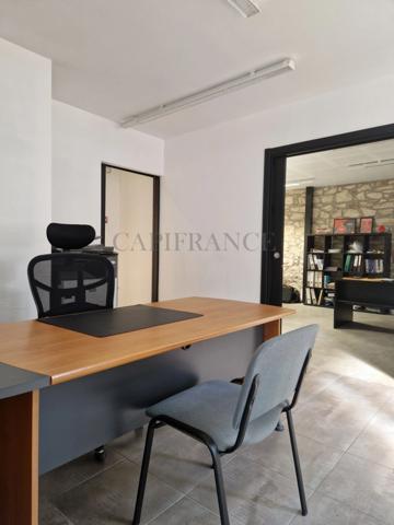Local/bureau à louer GUINGAMP (22)