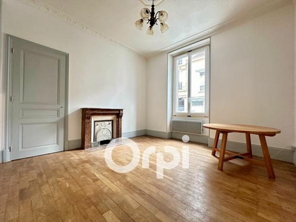 Appartement à vendre    2 pièces • 45,54 m2 Grenoble