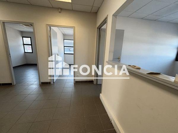 Location Local commercial 6 pièces 105 m² - Grasse 06130