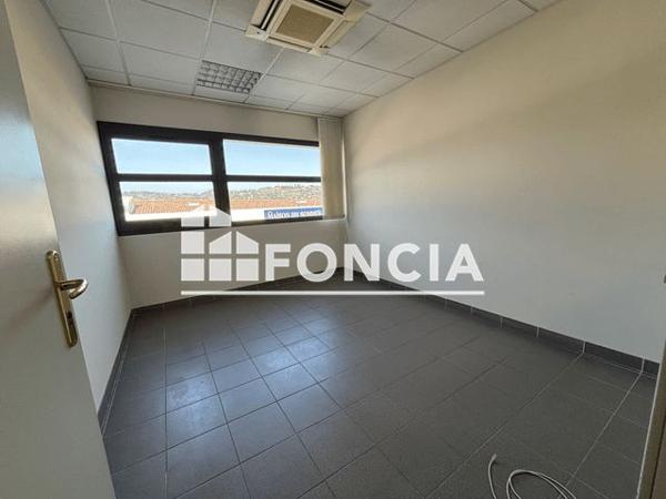 Location Local commercial 6 pièces 105 m² - Grasse 06130