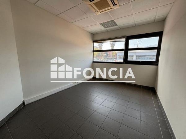 Location Local commercial 6 pièces 105 m² - Grasse 06130