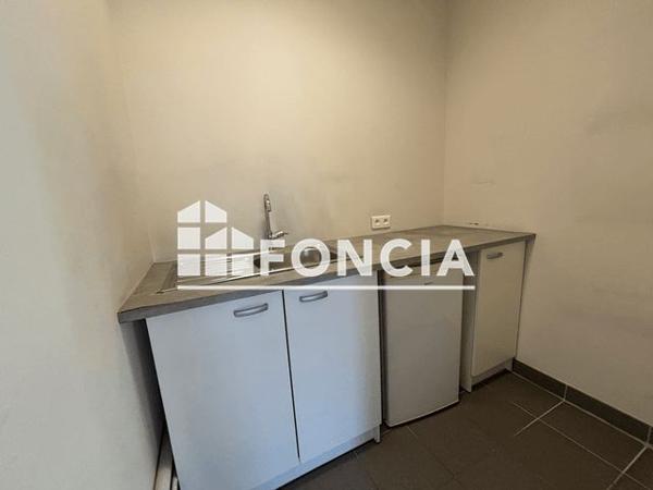 Location Local commercial 6 pièces 105 m² - Grasse 06130