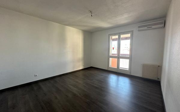 Appartement à louer    4 pièces •  Perpignan
