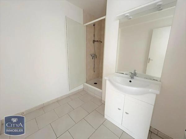 Appartement à louer 2 pièces 57.4m² Laon (02000)