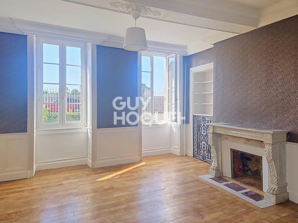 MAISON À VENDRE DE 8 PIÈCES DE 198,70 M²