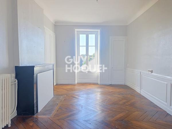 MAISON À VENDRE DE 8 PIÈCES DE 198,70 M²