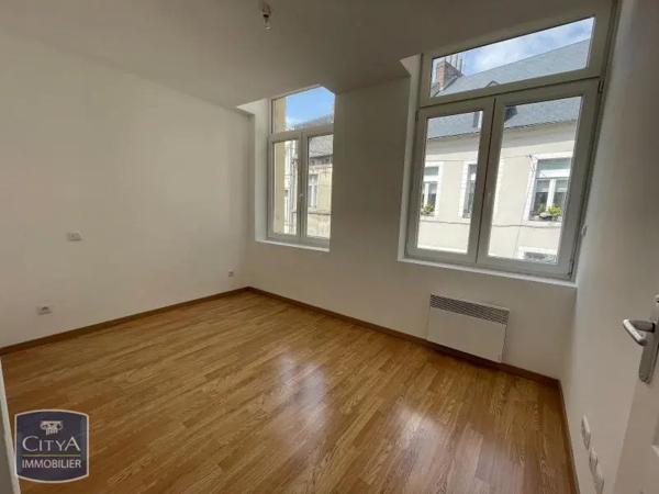 Appartement à louer 2 pièces 37.2m² Cambrai (59400)