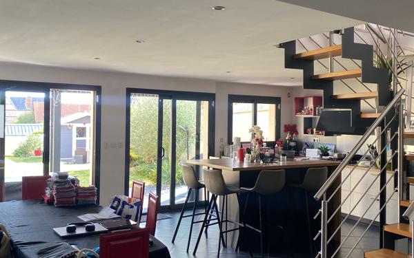 Maison à vendre    5 pièces • 174 m2 Grand-Couronne