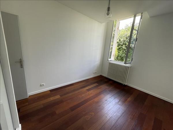 Maison à louer 1 416 € CC LE BOUSCAT 3 p 82 m² DPE C