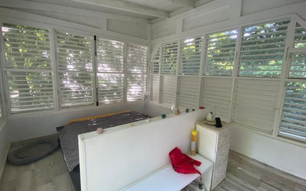 Maison à vendre    2 pièces •  Rivière-Pilote